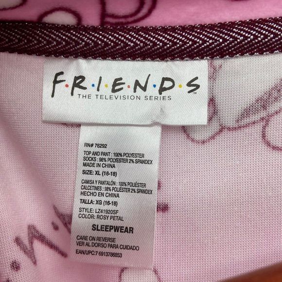 Friends Central Perk Sleepwear Long sleeve Fleece Pajama Top Pink XL NWT - Picture 2 of 8